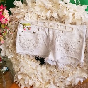 American eagle white shorts size 10 stretch